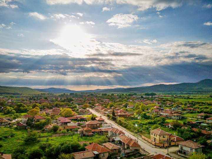 ИСТОРИЯ И ЗАБЕЛЕЖИТЕЛНОСТИ